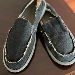 Sanuks Donna Hemp Black Women’s Sz 10. Hardly worn if worn at all.
